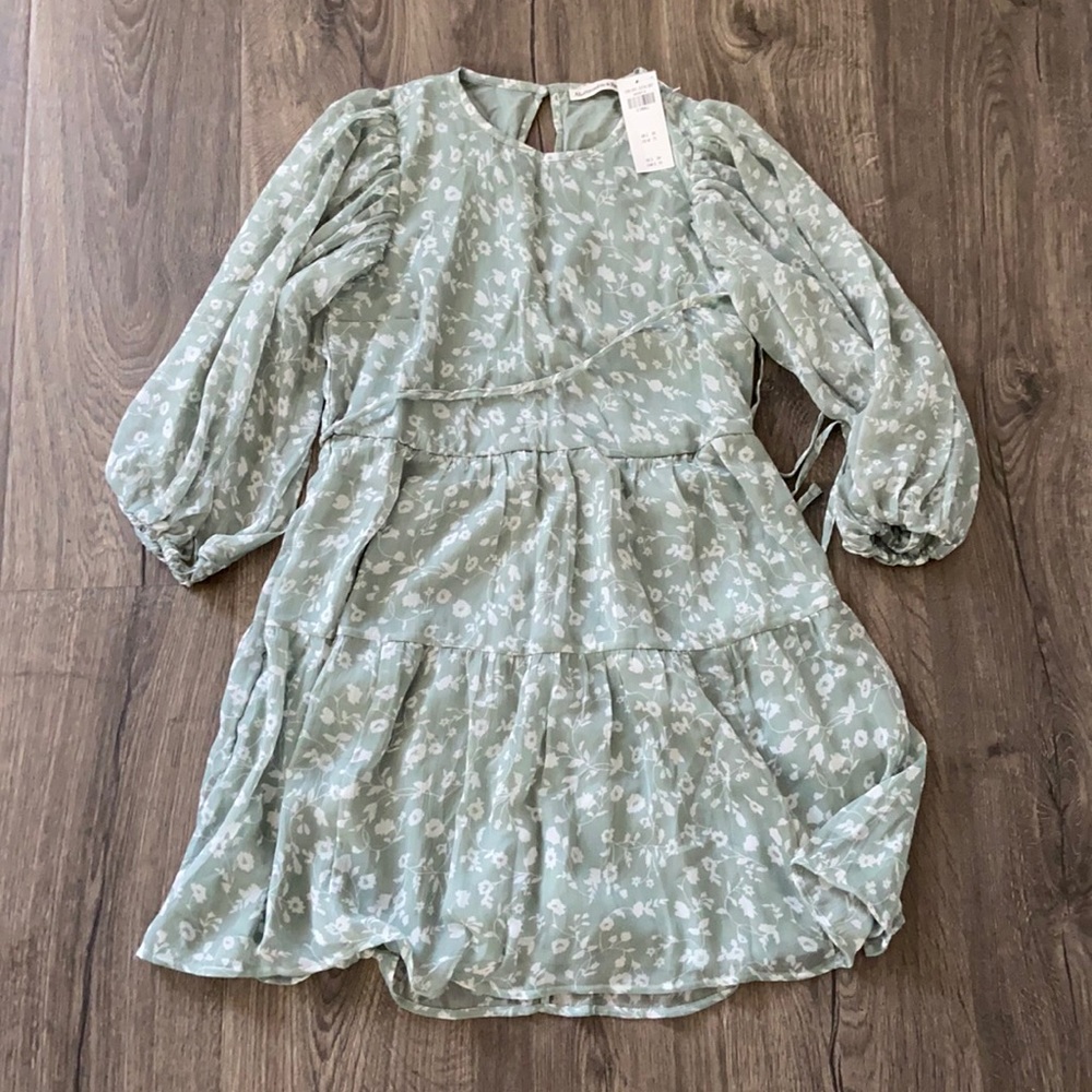 A&F Sage Green Floral Mini dress with pockets